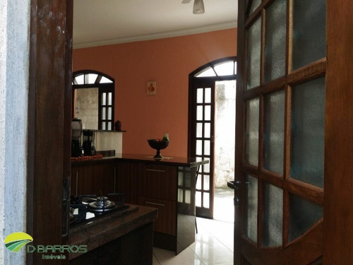 Hipica Pinheiros - Taubate - Sobrado - 4 Dorms - Sendo 1 Suite - 3 Salas - 3 Banheiros - 6 Vgs - Terreno 282mta - A.c.232mts - 6002 - 34496860