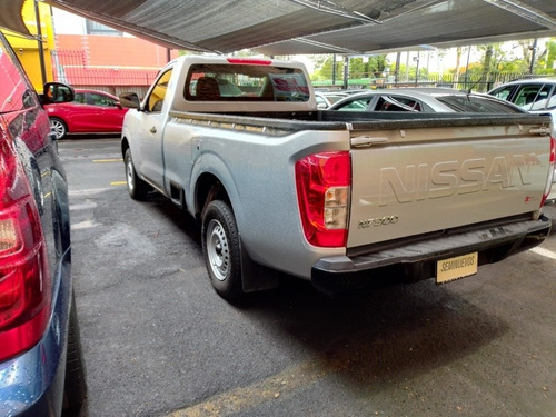 Imagen 8 de 8 de Nissan Np300 2020 2.5 Pick-up Dh Aa Pack Seg Mt
