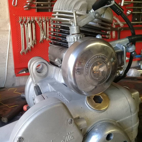 Imagen 3 de 15 de Mecanica,motos Restauraciones,vespa,siambreta,gilera Clasic