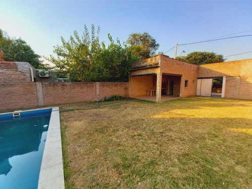Imagen 2 de 6 de Terreno C/piscina Y Quincho En Venta - Sauce Viejo