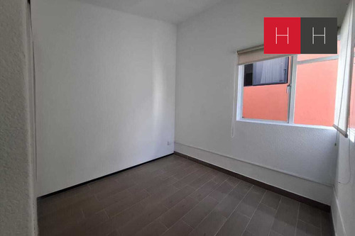 Casa En Venta En Lomas Del Mármol