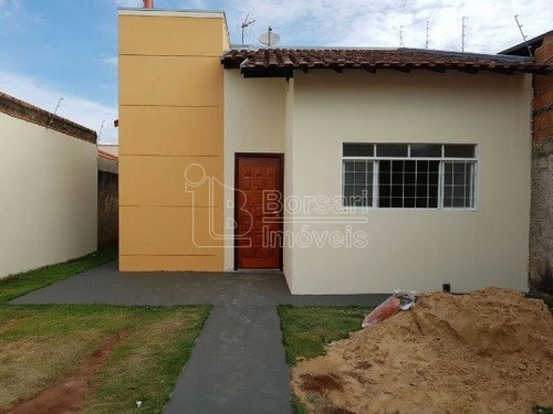 Imagem 1 de 6 de Venda De Casas / Padrão Na Cidade De Araraquara 7944