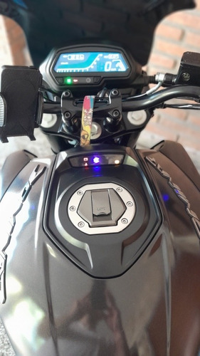 Imagen 2 de 5 de Bajaj Dominar 400