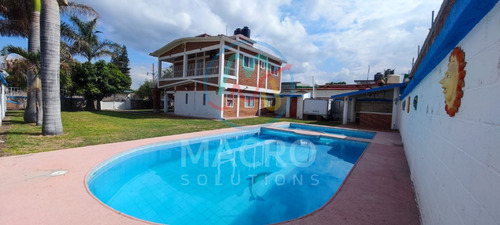 Casa En Renta En Fracc. Citlalin Con Amplio Jardín, Alberca Y Palapa