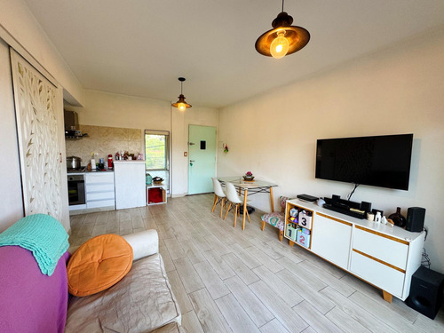 Departamento En Venta Con Cochera En Victoria