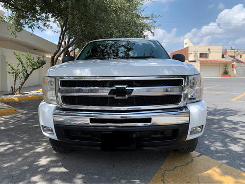 Imagen 3 de 12 de Chevrolet Silverado 2011 A Pickup Silverado 2500 Cab Ext Mt