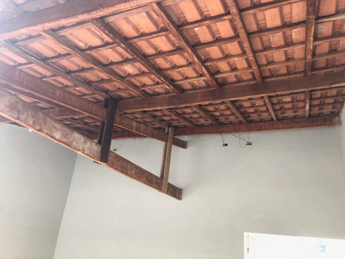02 Casas Com 3 Quartos Cada. Garagem Coberta E Portão Auto.