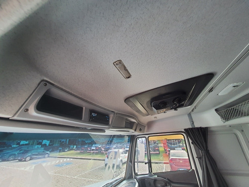 Imagem 13 de 18 de Mercedes-benz Atron 1635 S
