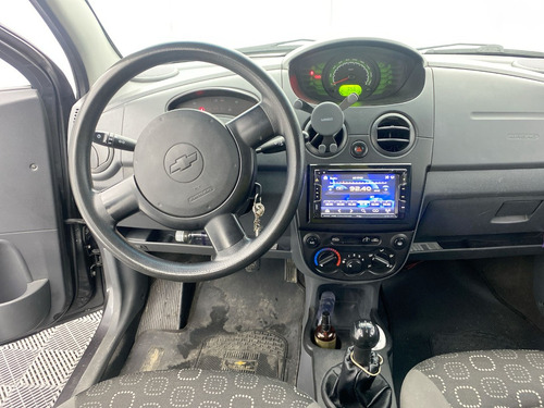 Imagen 21 de 25 de Chevrolet Spark Life 1.0
