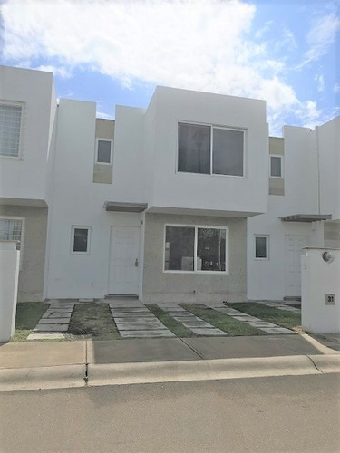 Imagen 1 de 11 de Renta Casa En Condominio Jacaranda En Paseos Del Bosque