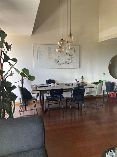 Imagen 3 de 10 de Departamento En Venta Duplex De 3 Dorm. En Vitacura 3 Est.