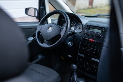 Fiat Idea 2010 1.8 Elx Flex 5p