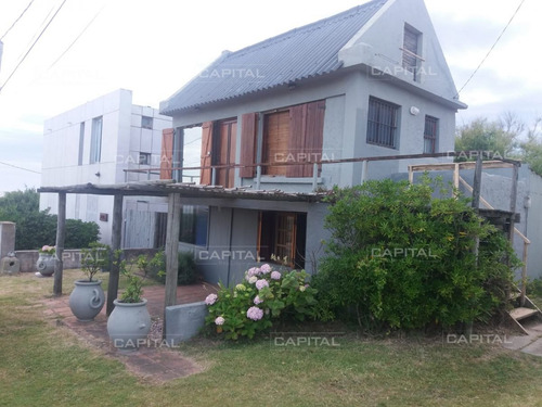 Imagen 13 de 30 de Casa Moderna En Dos Plantas En Venta En El Chorro