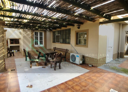 Hermosa Casa En Pleno Centro De La Ciudad De Colonia