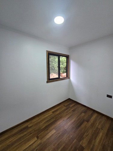 Casa Con Parcela 4 Dormitorios Media Hectárea
