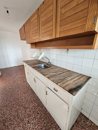 Dueño Apto 2 Dorm La Blanqueada Piso Alto Muy Bien Ubicado