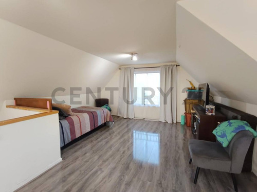 Se Vende Casa 3 Pisos, El Hualle Sur, La Florida