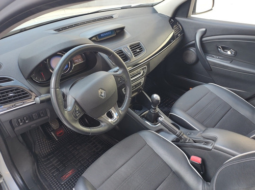 Imagen 10 de 15 de Renault Mégane Iii 2014 2.0 Luxe Ph2