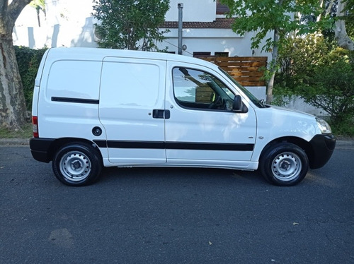 Imagen 7 de 15 de Peugeot Partner 1.6 Hdi Furgon Confort Año 2016