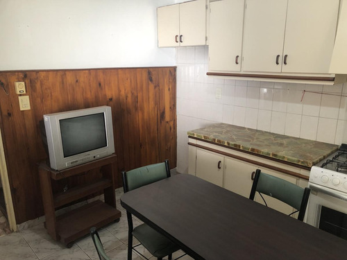 Imagen 14 de 30 de Chalet Clasico Con Local - Castelar Sur - Proximo A Estacion Castelar Y Moron - Venta