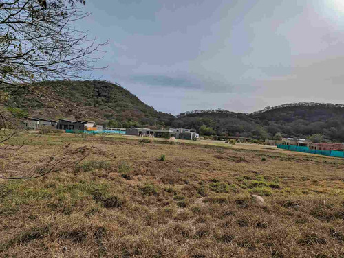 Terreno En Venta Valle Escondido 2948 M2