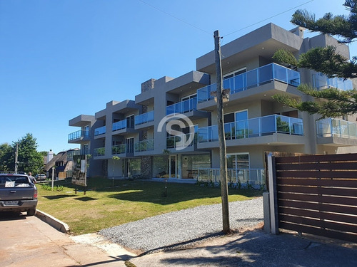 Apartamento A Estrenar En La Mansa 1 Dormitorio Con Parrillero- Ref: 3805