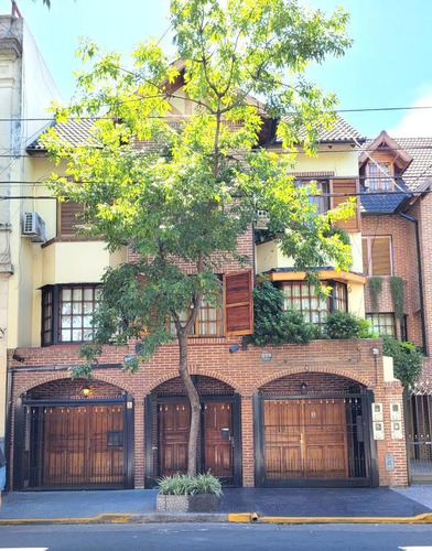 Imagen 1 de 30 de Excelente Triplex Con Cochera, Jardin Y Pileta !!! - Almagro