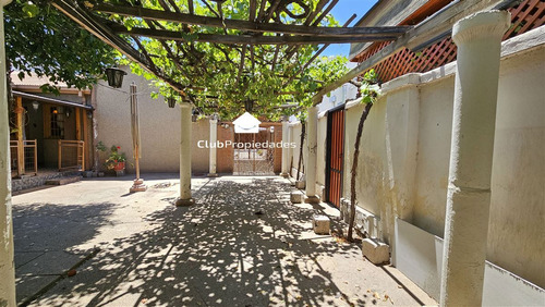 Se Vende Amplia Casa En Comuna De San Miguel,