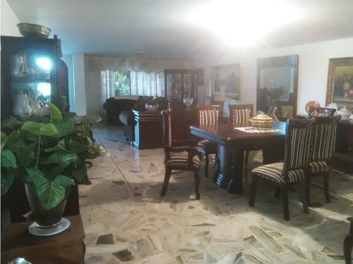 Venta De Casa En El Bosque De 250mts2, Norte De Cali 2058.