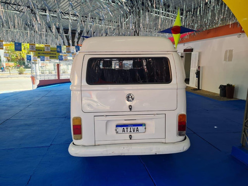 Imagem 2 de 10 de Volkswagen Kombi Furgao