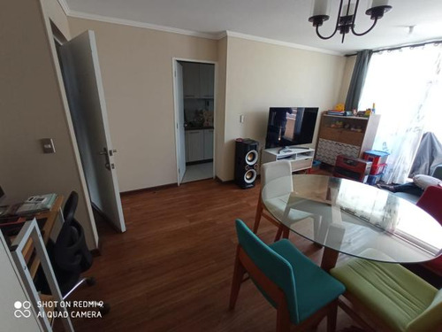 Departamento Av. Cuatro Poniete/glorias Navales