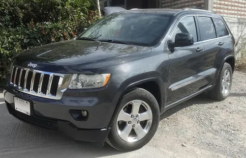 Jeep Grand Cherokee Laredo V6 Lujo 4x2 At