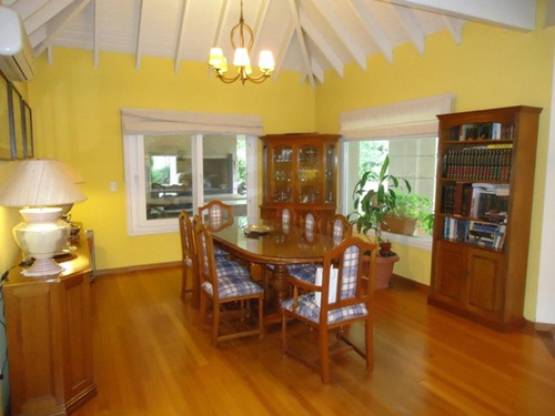 Imagen 14 de 30 de Importante Casa En Venta En Lomas De Fátima - Pilar