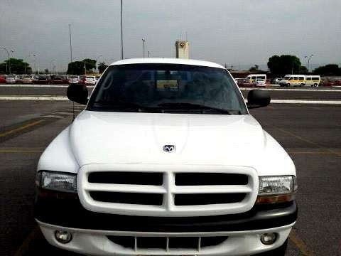Imagem 2 de 10 de Dodge Dakota 5.2 R/t Cab. Estendida 2p 2000