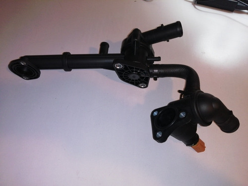 Imagen 3 de 6 de Brida De Agua Kia Picanto/atoz I10 120 Completa