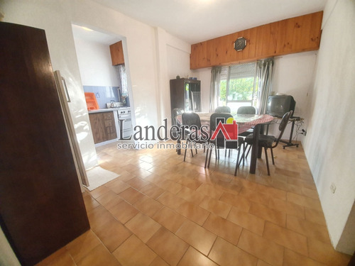 Imagen 2 de 12 de Bonito Departamento 2 Amb. - Con Cochera Cubierta