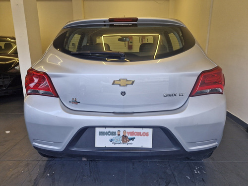 Chevrolet Onix 1.0 Lt 5p