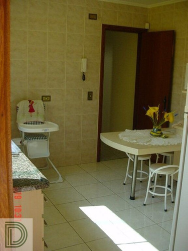 Imagem 8 de 15 de Ótima Casa Semi-isolada! 3 Dormitórios - Di1167