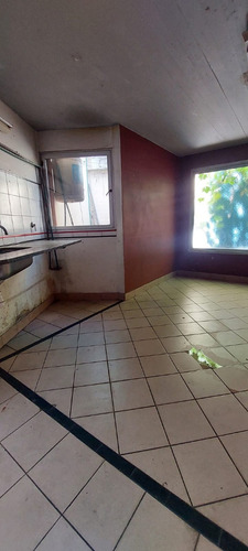 Alquiler Marcelo T.de Alvear 4727 Caseros Local 180 M2