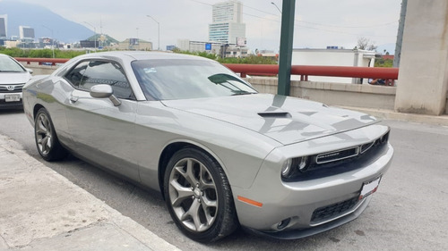 Imagen 6 de 10 de Dodge Challenger 2016 Black Line