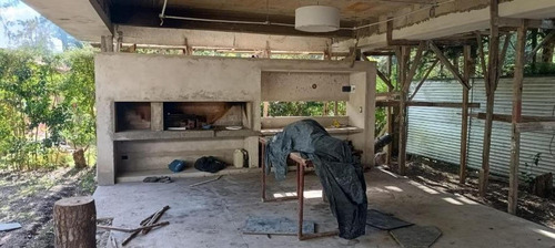 Casa En Venta - 3 Dormitorios 2 Baños - Cochera - 800mts2 - Arturo Seguí