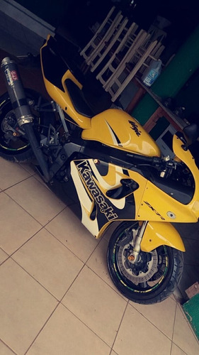 Kawasaki Ninja 750