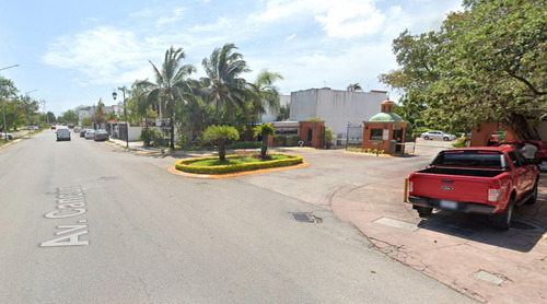 Casa Venta En Cancún, Privada De Valparaíso L. #· 31 Mz # 33 Supermanzana 523 Fracc. San Gerónimo En Cancún. Av. Cancún, Av. Chac Mool, Carr. Cancún - Tulum, Av. Nichupté, Tec Campus Cancún. Fl19-ru