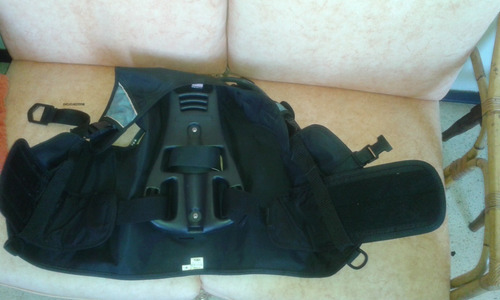 Imagen 2 de 5 de Chaleco Compensador De Buceo Tusa Talla M Color Negro