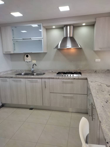 Imagen 9 de 22 de Espectacular Apartamento Remodelado Y Full Equipado Con Espectacular Vista En El Solar Del Hatillo, Municipio El Hatillo, Estado Miranda, Caracas, Venezuela