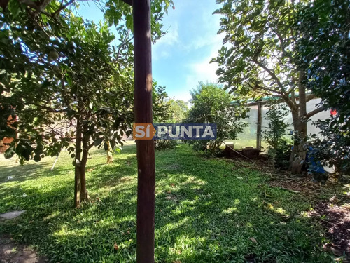 Vende Casa De 3 Dormitorios En Pinares, Cerca Del Mar. 