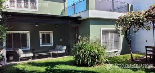 Imagen 2 de 25 de Casa Con Muy Buenos Accesos En Lomas De San Isidro