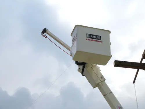 Grua Tipo Canasta Aislada