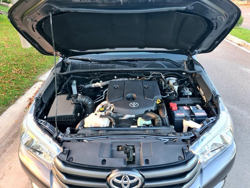 Toyota Hilux 4x2 D/c Dx 2.4 Tdi6 M/t 2016