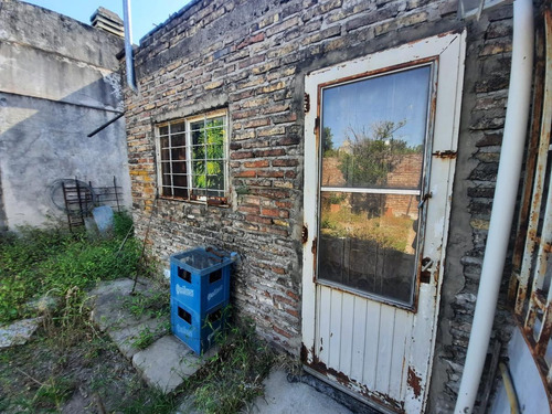 Casa De 3 Dormitorios A Reciclar - Casa Chorizo - Barrio Belgrano
